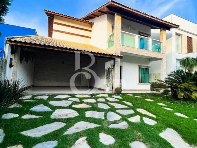 Casa com 360m² 4 quartos e 6 banheiros, à venda, no bairro Parque Rodoviários em Campos dos Goytacazes
