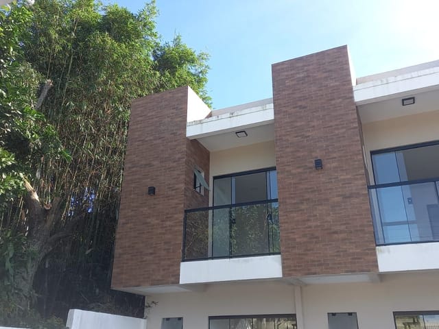 Casa com 105m² 3 quartos e 2 banheiros, à venda, no bairro São João do Rio Vermelho em Florianópolis