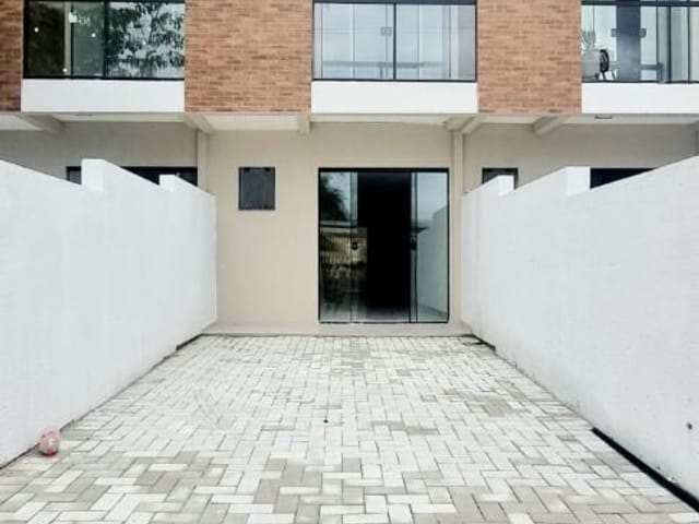 Casa com 105m² 3 quartos e 2 banheiros, à venda, no bairro São João do Rio Vermelho em Florianópolis