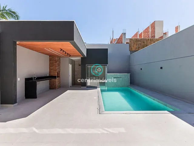 Casa com 360m² 4 quartos e 6 banheiros, à venda, no bairro Barra da Tijuca em Rio de Janeiro