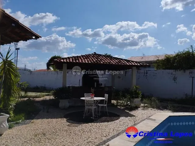Casa com 975m² 4 quartos e 4 banheiros, à venda, no bairro Santa Isabel em Teresina