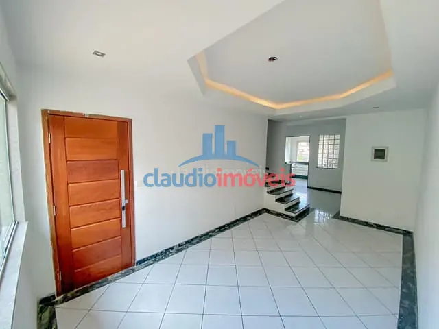 Casa com 230m² 4 quartos e 4 banheiros, à venda, no bairro Jardim Amália em Volta Redonda