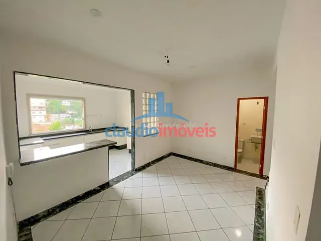 Casa com 230m² 4 quartos e 4 banheiros, à venda, no bairro Jardim Amália em Volta Redonda