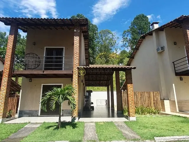 Casa com 198m² 2 quartos e 3 banheiros, à venda, no bairro Vila Pinheiro em Itatiaia