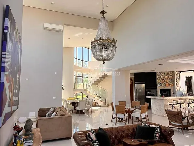 Casa com 695m² 4 quartos e 7 banheiros, à venda, no bairro Esperança em Londrina