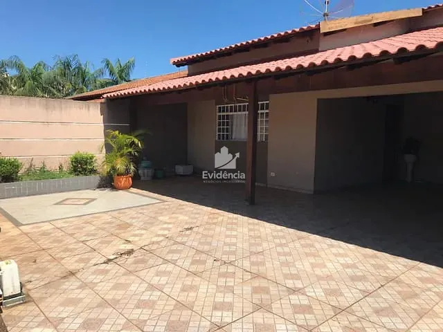 Casa com 300m² 3 quartos e 3 banheiros, à venda, no bairro Santa Rita em Londrina