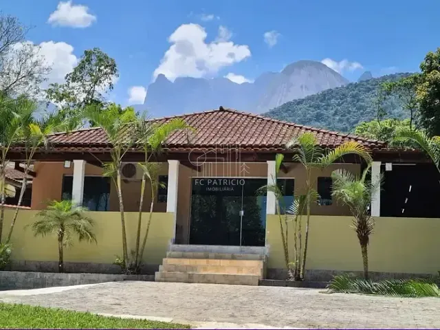Casa com 700m² 4 quartos e 2 banheiros, à venda ou para alugar, no bairro Limoeiro em Guapimirim