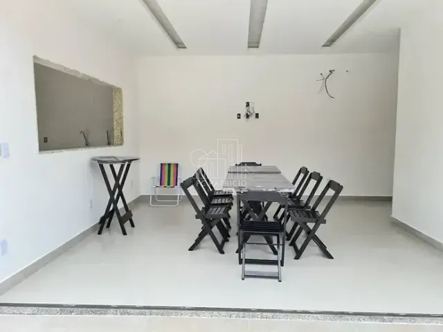 Casa com 700m² 4 quartos e 2 banheiros, à venda ou para alugar, no bairro Limoeiro em Guapimirim