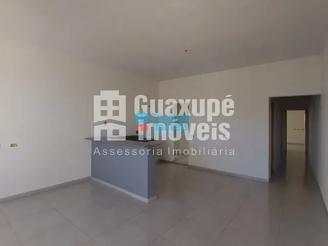 Casa com 70m², à venda, no bairro JARDIM LIMOEIRO em GUAXUPÉ