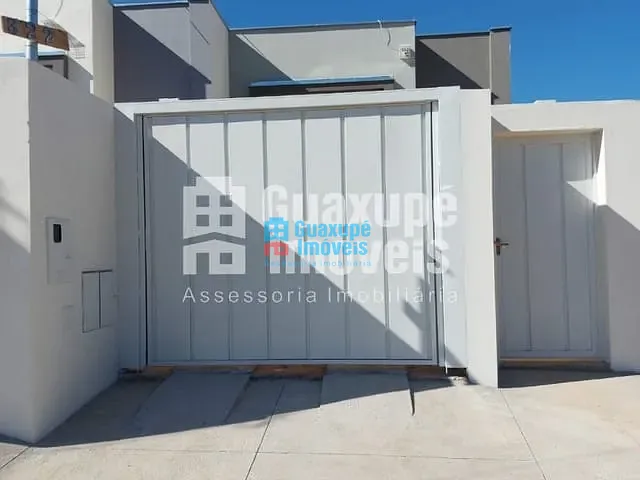 Casa com 70m², à venda, no bairro JARDIM LIMOEIRO em GUAXUPÉ