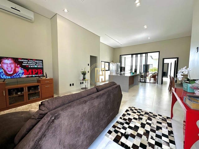 Casa com 318m² 3 quartos e 3 banheiros, à venda, no bairro Montserrat em Nova Mutum