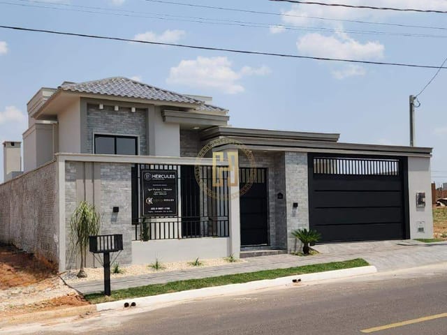 Casa com 318m² 3 quartos e 3 banheiros, à venda, no bairro Montserrat em Nova Mutum