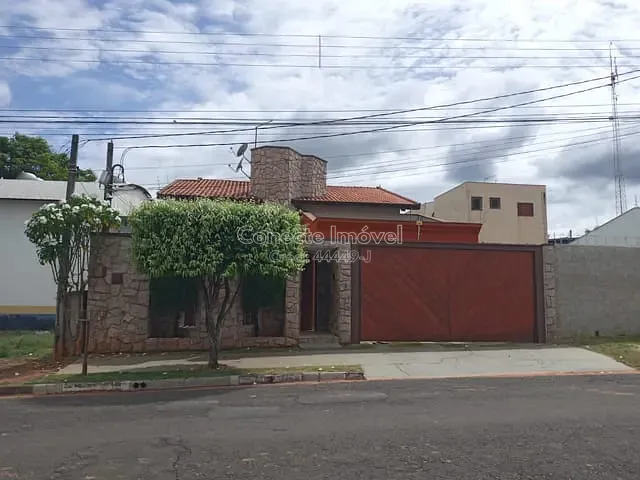Casa com 275m² 3 quartos e 4 banheiros, à venda, no bairro Jardim Alice em Jaguariúna