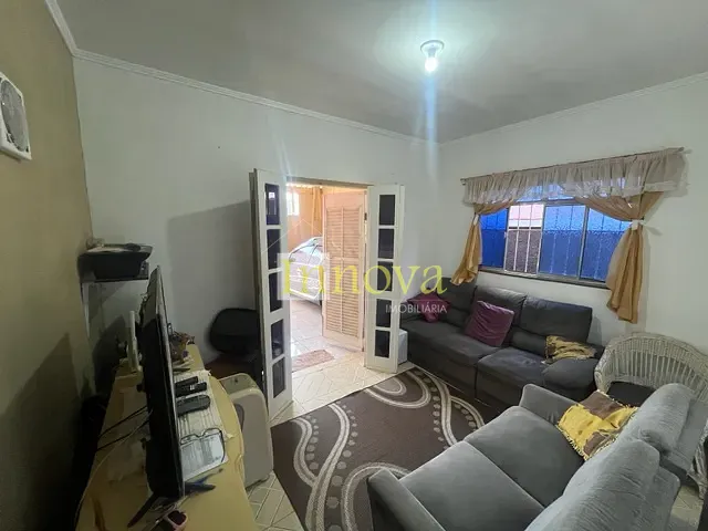 Casa com 125m² 2 quartos e 2 banheiros, à venda, no bairro Balneário Mar Azul em Caraguatatuba