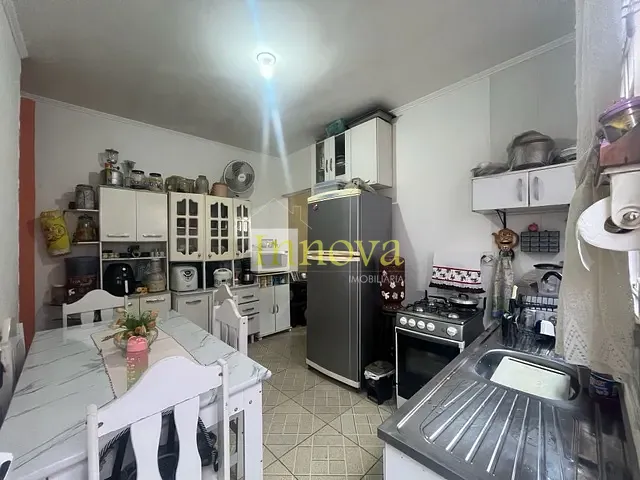 Casa com 125m² 2 quartos e 2 banheiros, à venda, no bairro Balneário Mar Azul em Caraguatatuba
