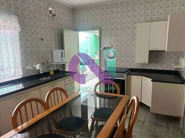 Casa 4 quartos e 3 banheiros, à venda, no bairro Jardim das Flores em Osasco