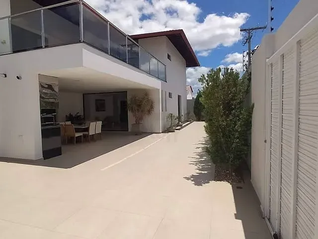 Casa 4 quartos e 2 banheiros, à venda, no bairro Abel Barbosa em Paulo Afonso