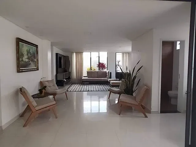 Casa 4 quartos e 2 banheiros, à venda, no bairro Abel Barbosa em Paulo Afonso