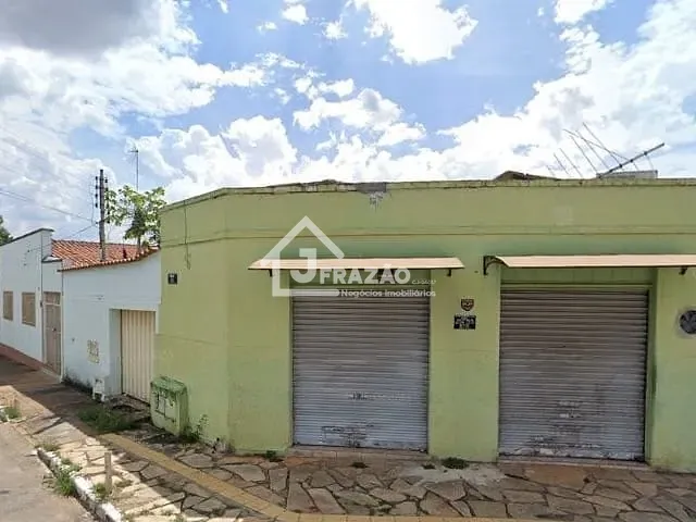 Casa com 250m² 3 quartos e 1 banheiro, à venda, no bairro Setor Nova Vila em Goiânia