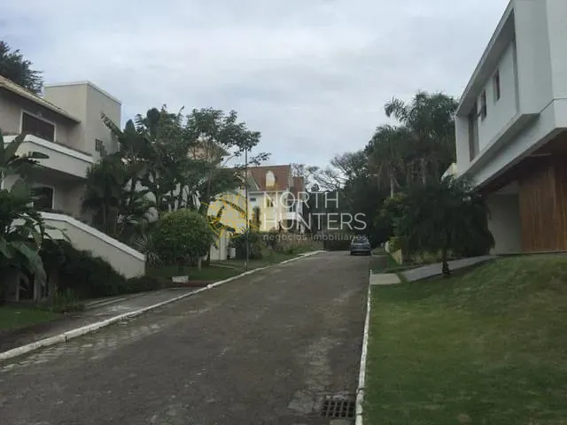 Casa com 365m² 4 quartos e 5 banheiros, à venda, no bairro Canasvieiras em Florianópolis