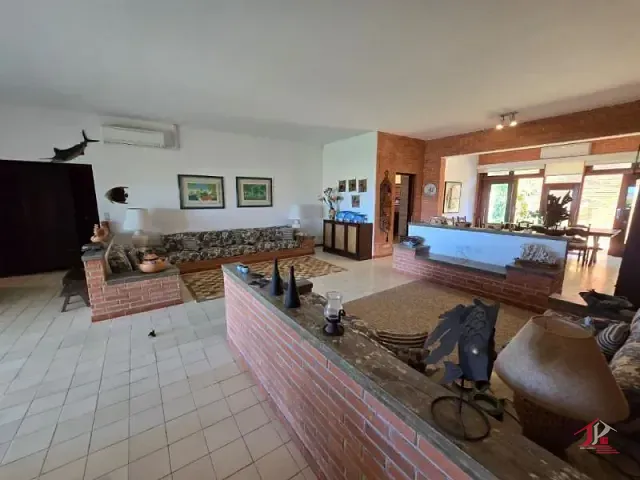 Casa com 608m² 6 quartos e 2 banheiros, à venda, no bairro Cibratel II em Itanhaém