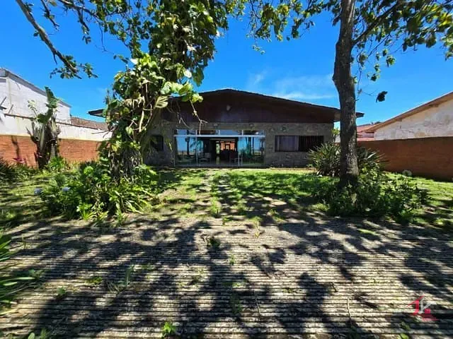 Casa com 608m² 6 quartos e 2 banheiros, à venda, no bairro Cibratel II em Itanhaém