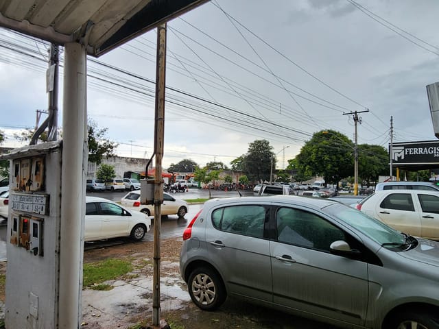 Casa com 373m², à venda, no bairro Setor Castelo Branco em Goiânia