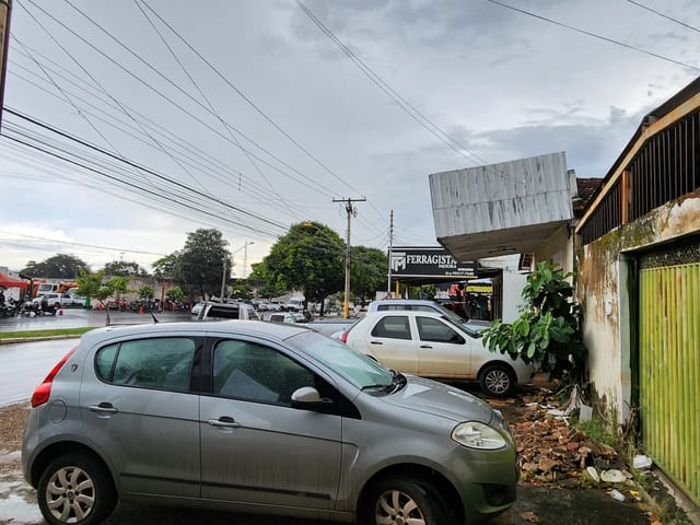 Casa com 373m², à venda, no bairro Setor Castelo Branco em Goiânia