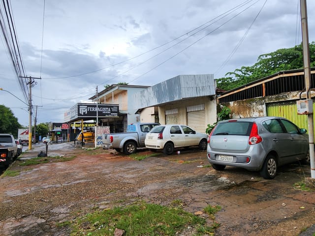 Casa com 373m², à venda, no bairro Setor Castelo Branco em Goiânia