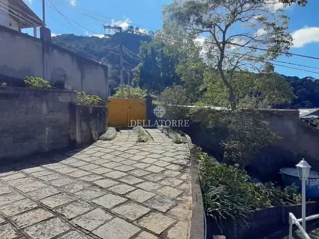 Casa com 1200m² 2 quartos e 1 banheiro, à venda, no bairro Caleme em Teresópolis