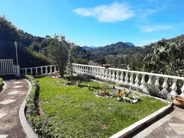Casa com 1200m² 2 quartos e 1 banheiro, à venda, no bairro Caleme em Teresópolis