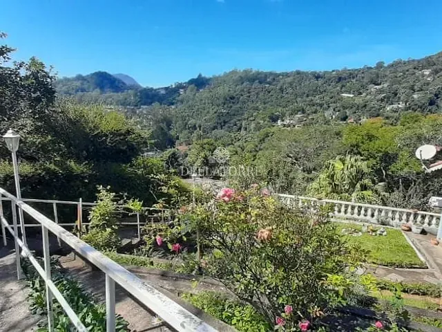Casa com 1200m² 2 quartos e 1 banheiro, à venda, no bairro Caleme em Teresópolis