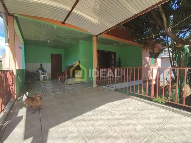 Casa 6 quartos e 2 banheiros, à venda, no bairro Nações em Concórdia