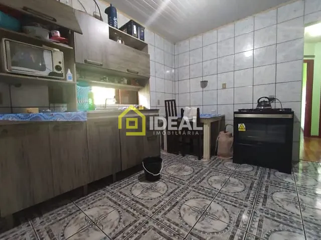 Casa 6 quartos e 2 banheiros, à venda, no bairro Nações em Concórdia