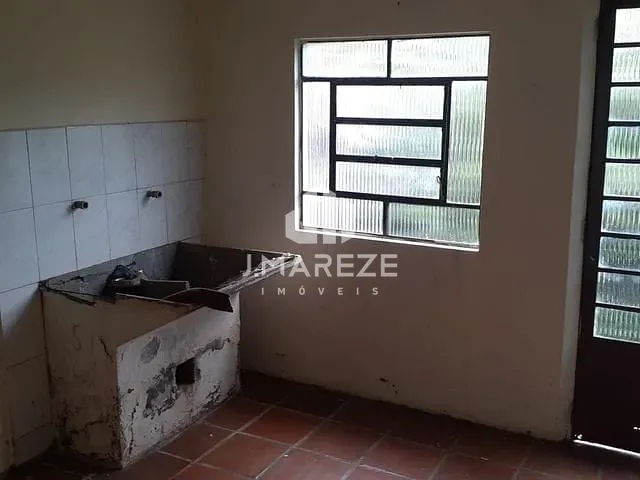 Casa com 109m² 2 quartos e 1 banheiro, para alugar, no bairro Vila Santa Rosa em Apucarana