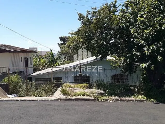 Casa com 109m² 2 quartos e 1 banheiro, para alugar, no bairro Vila Santa Rosa em Apucarana