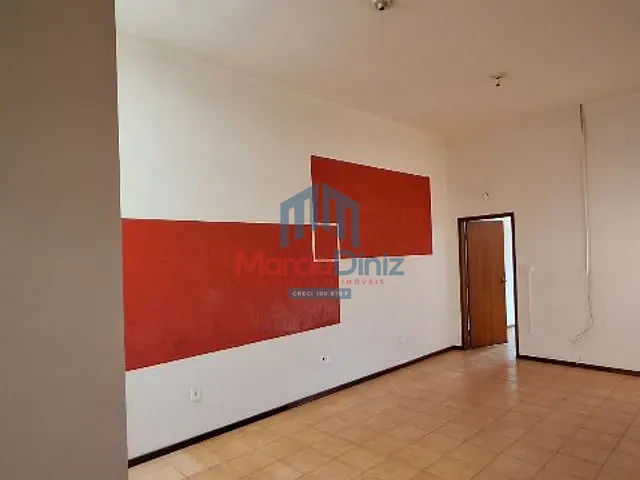 Casa com 310m² 3 quartos e 1 banheiro, à venda, no bairro Jardim Pouso Alto em Ituverava