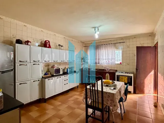 Casa 3 quartos e 2 banheiros, à venda, no bairro Jardim São Paulo em Poços de Caldas