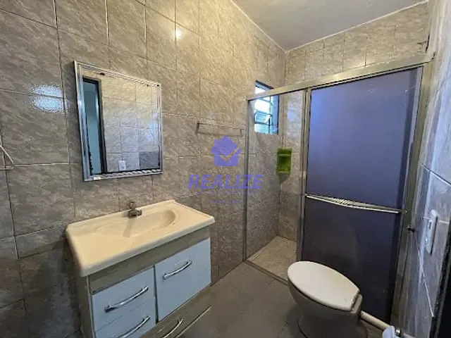 Casa com 250m² 3 quartos e 2 banheiros, à venda, no bairro Conjunto Habitacional Engenheiro Francisco Blasi em Botucatu