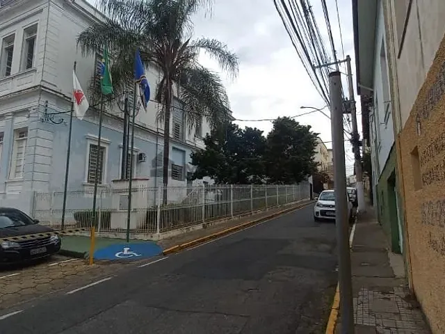 Casa com 180m² 3 quartos e 1 banheiro, à venda, no bairro Centro em Itajubá