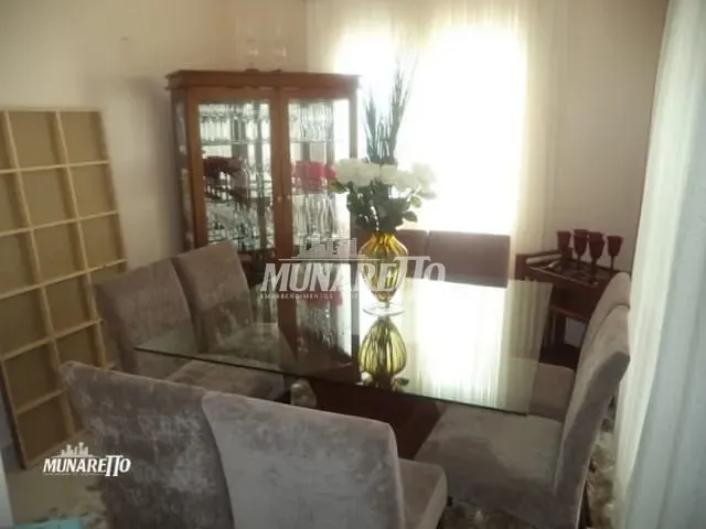 Casa com 205m² 2 quartos e 2 banheiros, à venda, no bairro Floresta em Concórdia