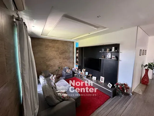 Casa com 457m² 3 quartos e 3 banheiros, à venda, no bairro Costeira em Balneário Barra do Sul