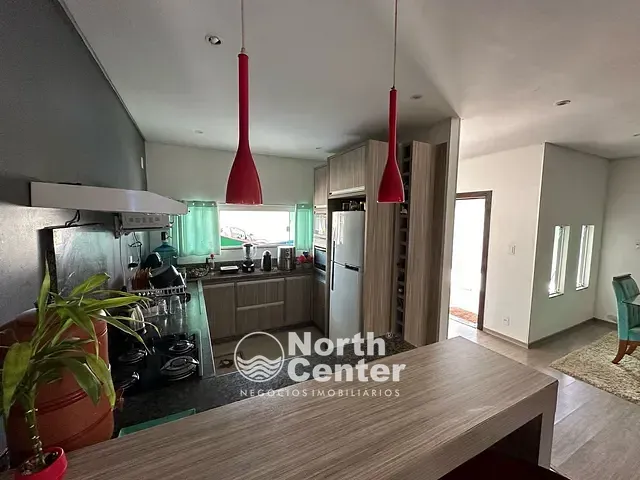 Casa com 457m² 3 quartos e 3 banheiros, à venda, no bairro Costeira em Balneário Barra do Sul