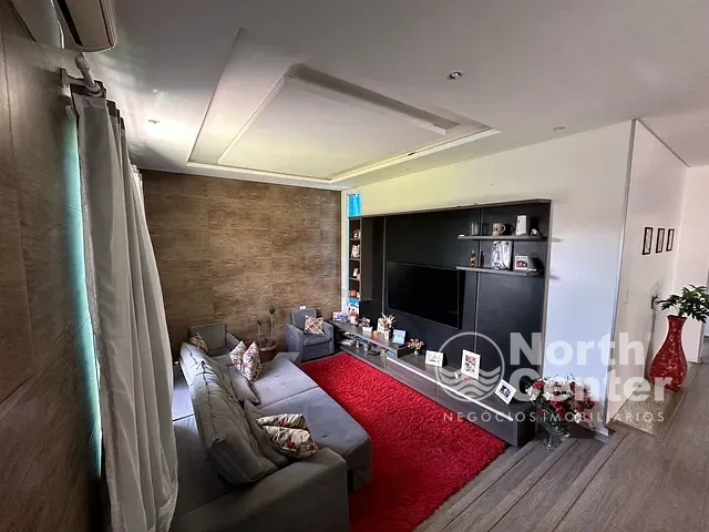 Casa com 457m² 3 quartos e 3 banheiros, à venda, no bairro Costeira em Balneário Barra do Sul