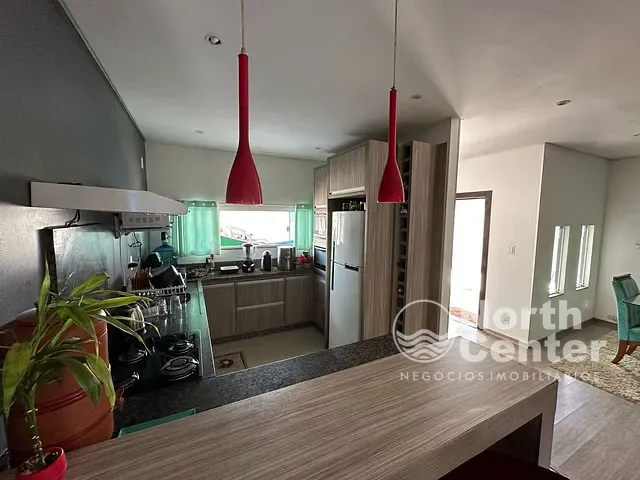 Casa com 457m² 3 quartos e 3 banheiros, à venda, no bairro Costeira em Balneário Barra do Sul