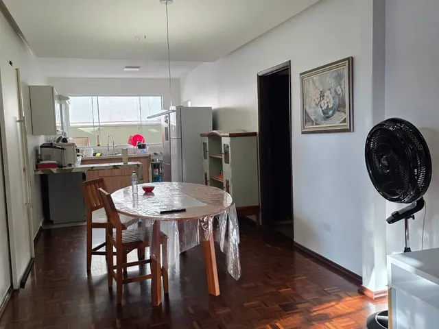 Casa com 360m² 3 quartos e 4 banheiros, à venda, no bairro Quebec em Londrina