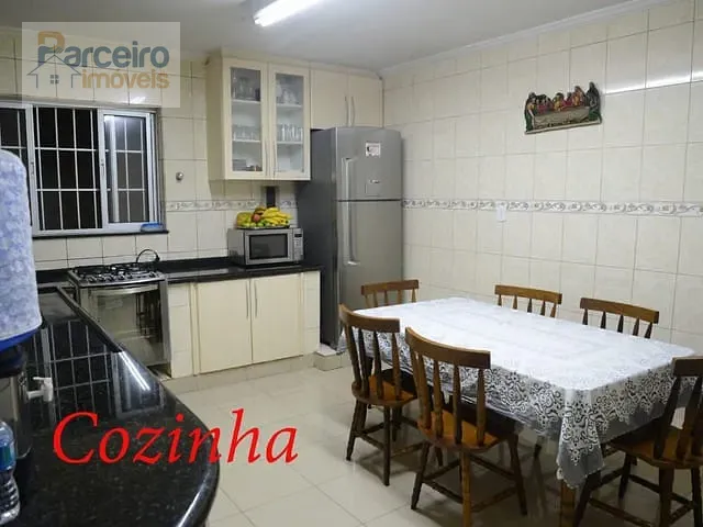 Casa com 303m² 4 quartos e 2 banheiros, à venda, no bairro Vila Carrão em São Paulo