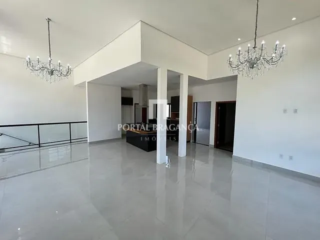 Casa com 350m² 3 quartos e 4 banheiros, à venda, no bairro Condomínio Residencial Euroville II em Bragança Paulista