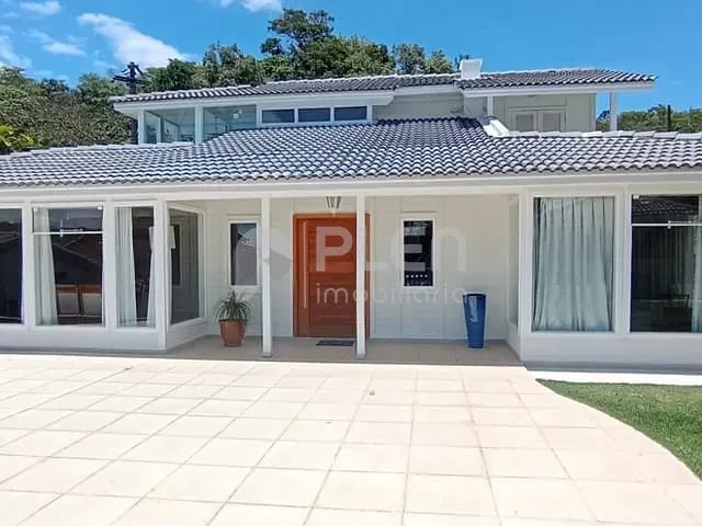 Casa com 1200m² 4 quartos e 6 banheiros, à venda, no bairro Roseira em Mairiporã