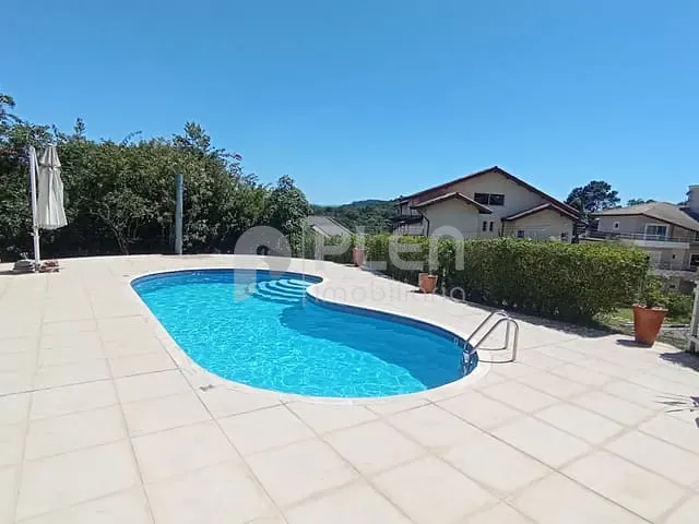 Casa com 1200m² 4 quartos e 6 banheiros, à venda, no bairro Roseira em Mairiporã
